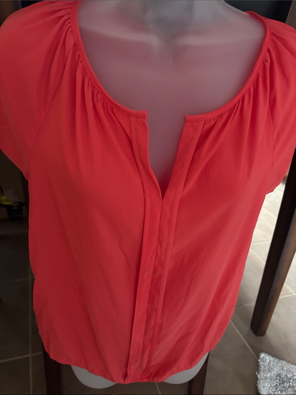 Ann Taylor coral-colored short-sleeve split-neck blouse size 0